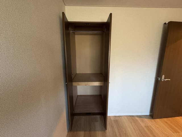 収納　廊下側東洋室